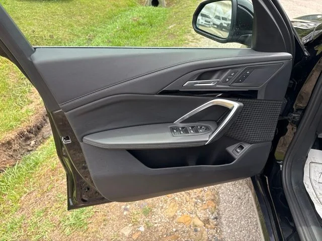 Used 2025 Black BMW xDrive28i image 17