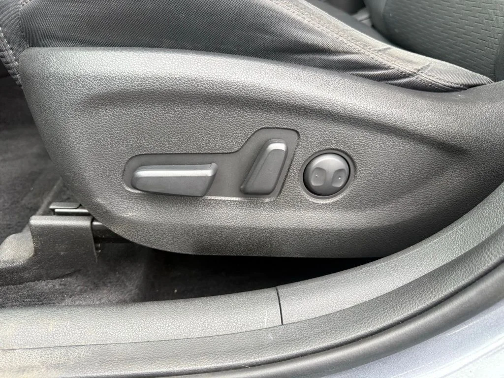 Used 2019 Gray Hyundai SEL image 12