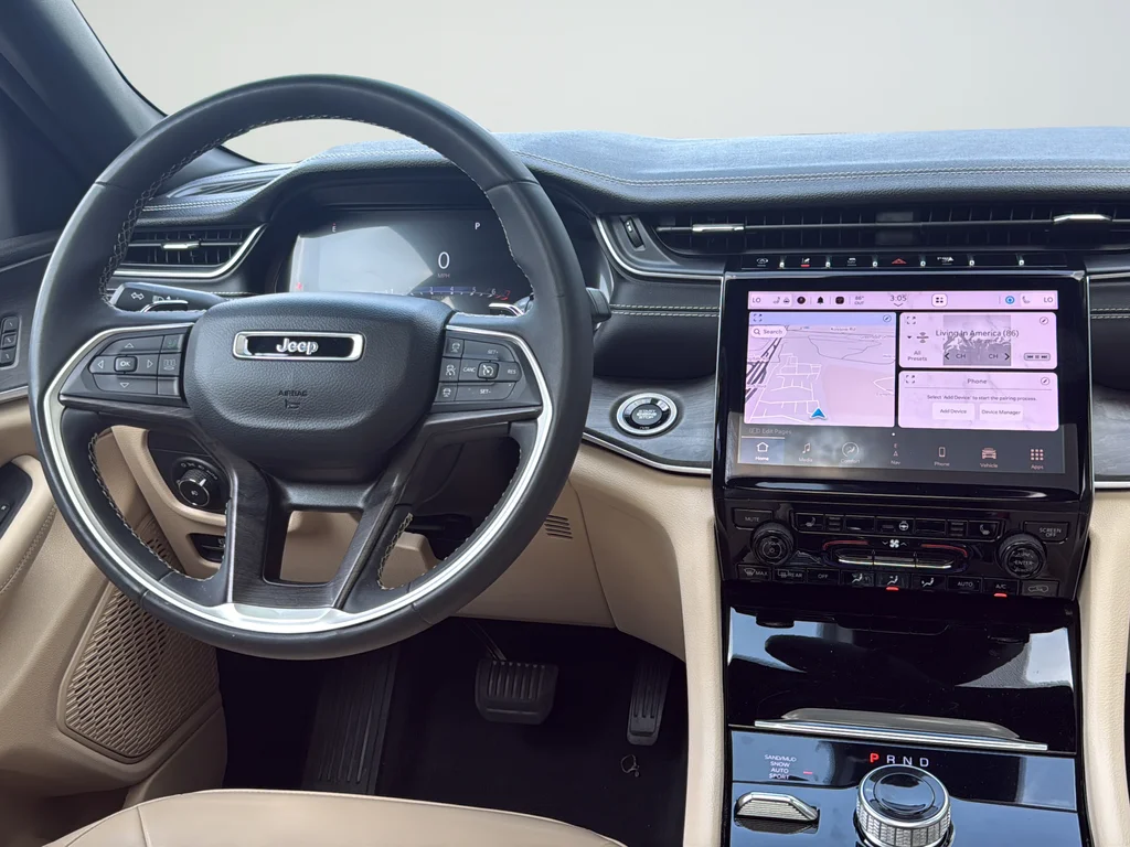 Used 2023 White Jeep Limited image 11