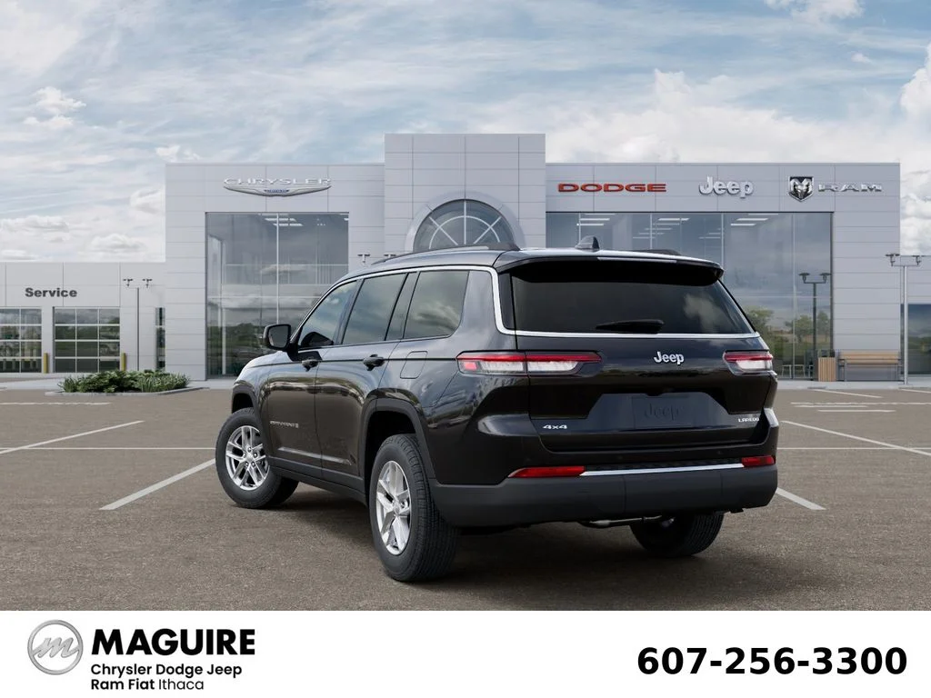 New 2026 Diamond Black Crystal Pearl-Coat Exterior Paint Jeep Laredo image 3