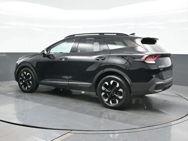 Used 2023 Black Kia X-Line image 3