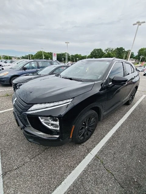 Used 2023 Black Mitsubishi  image 6