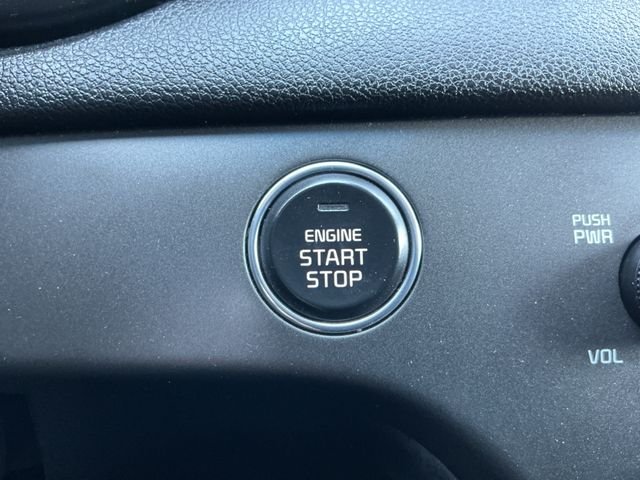Used 2017 Silver Kia EX image 25