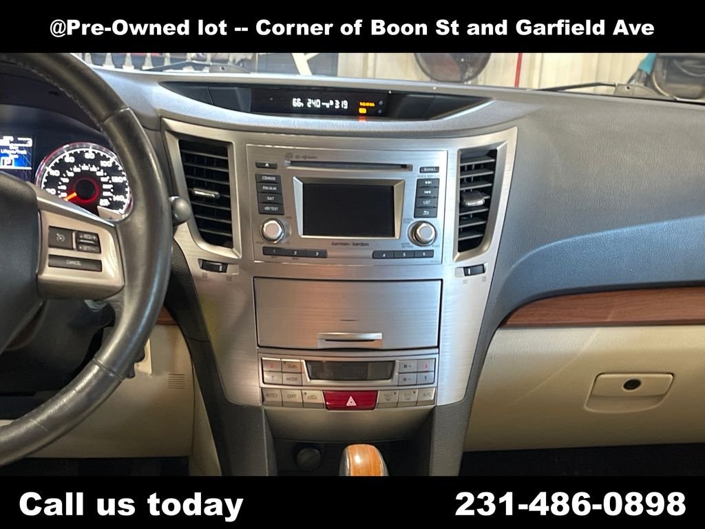 Used 2014 Blue Subaru 2.5i image 19