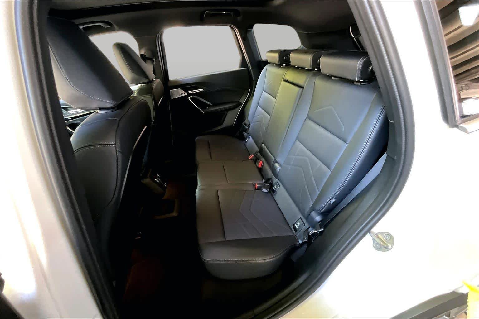 Used 2023 Alpine White BMW xDrive28i image 19