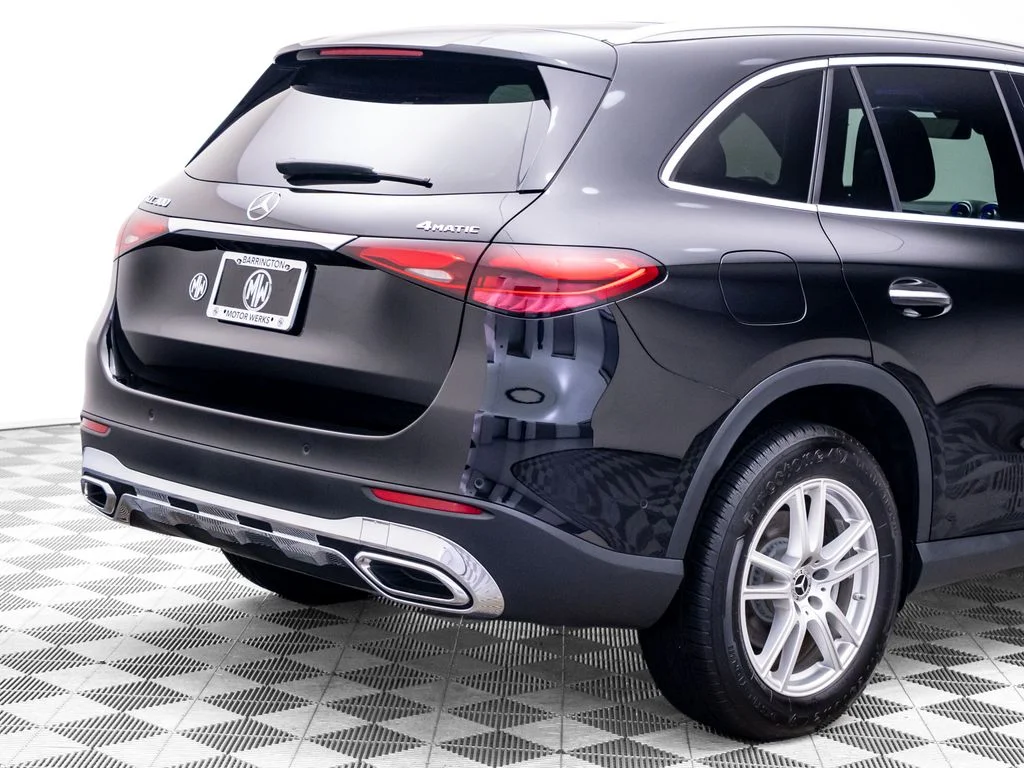 Used 2023 Black Mercedes-Benz GLC 300 image 34