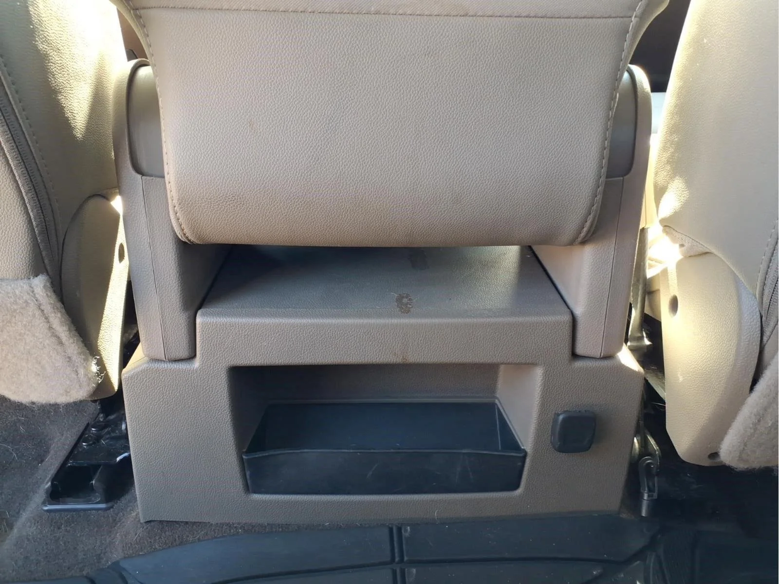Used 2017 White Frost Tricoat GMC SLT image 10