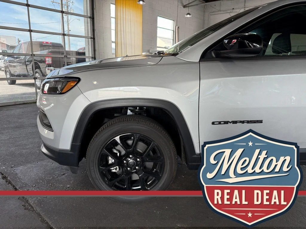 New 2025 Silver Jeep Latitude image 6