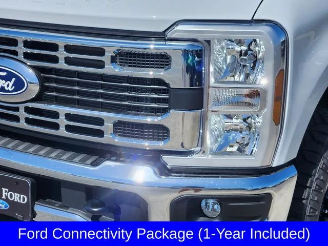 New 2027 Oxford White Ford F-250® XLT image 8