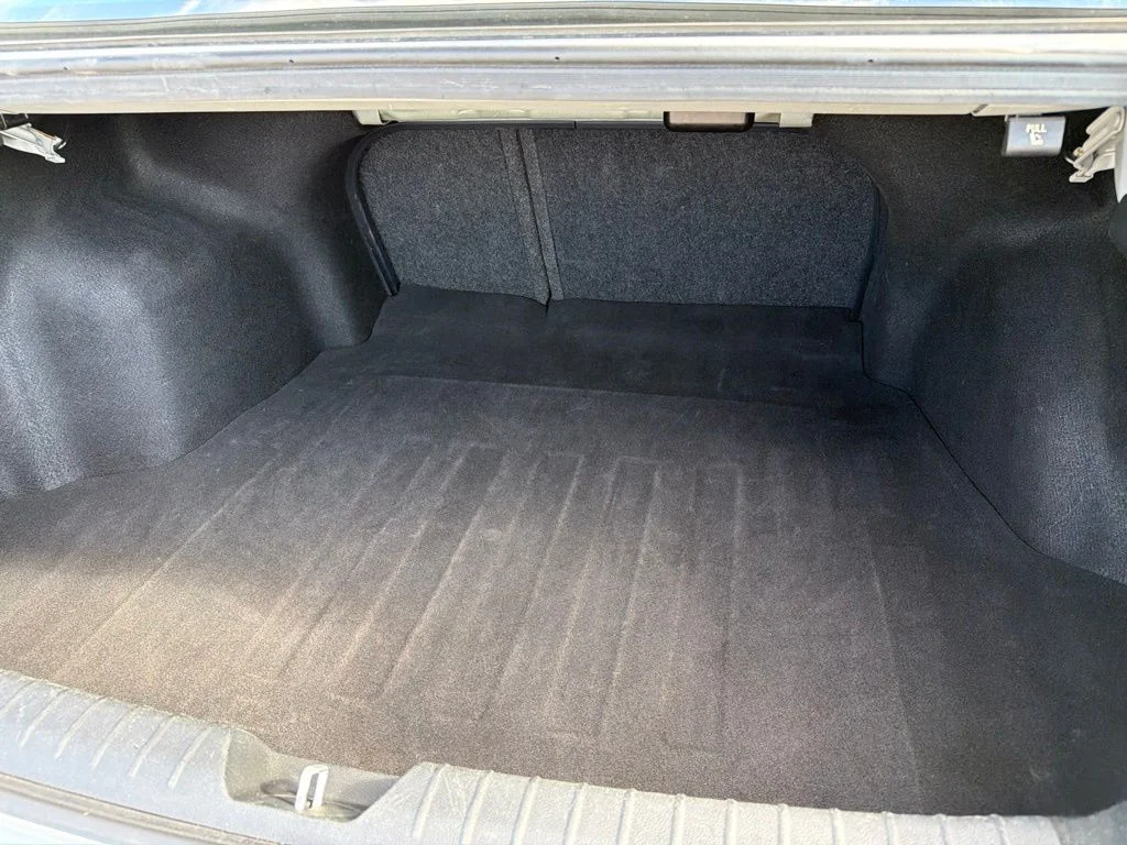 Used 2017 Silver Kia LX image 15