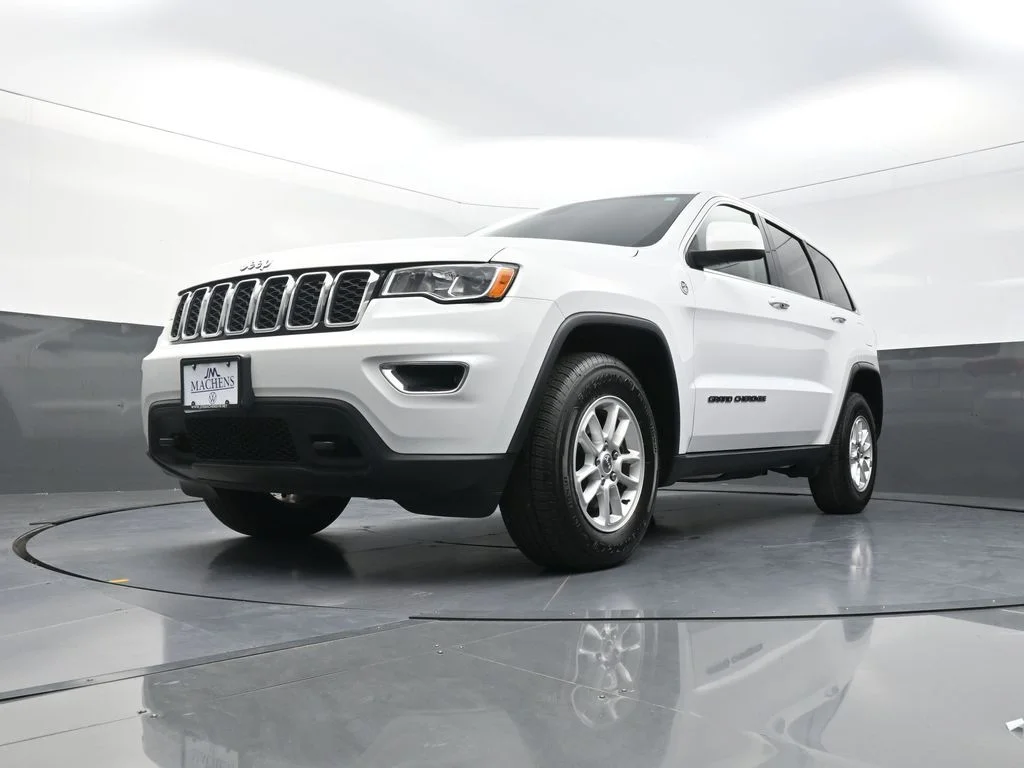 Used 2019 White Jeep Laredo E image 23
