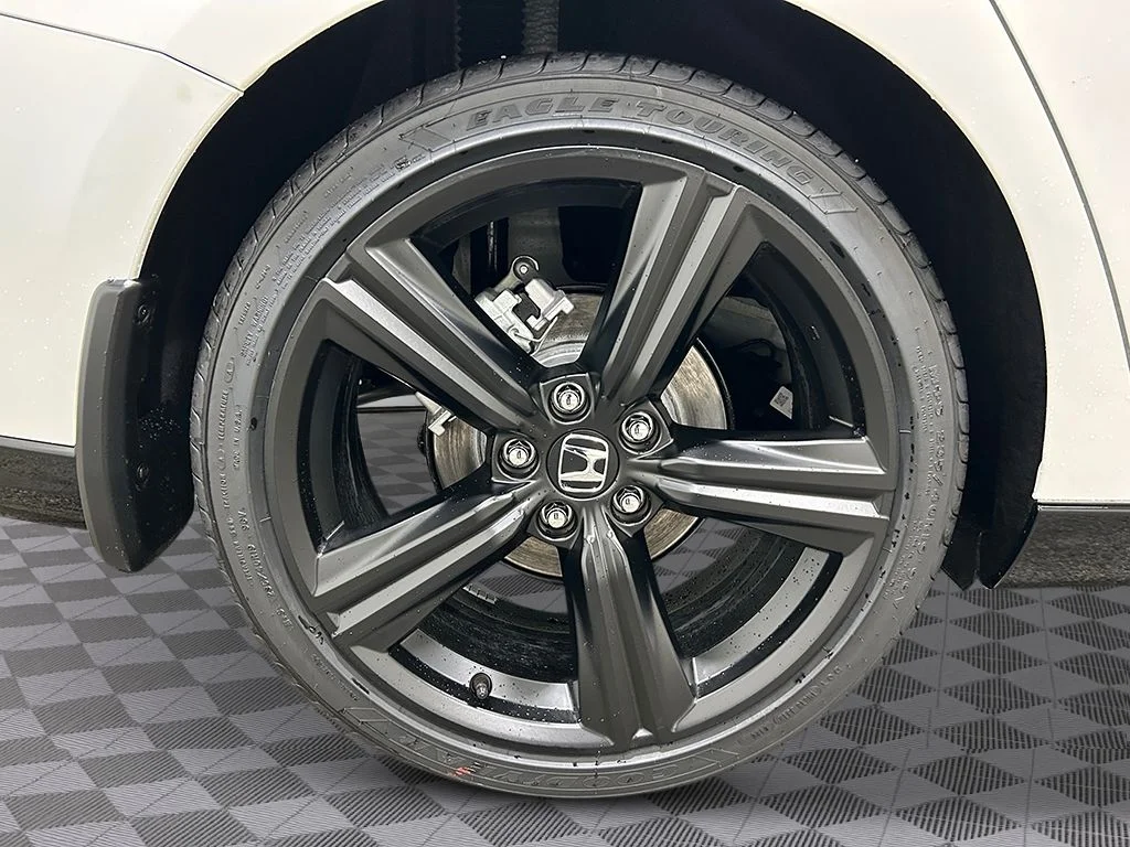 New 2026 Platinum White Pearl Honda Sport-L image 9