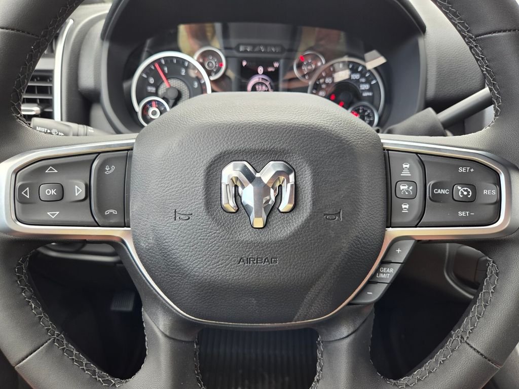 New 2026 Diamond Black Crystal Pearl-Coat Exterior Paint RAM Big Horn image 23