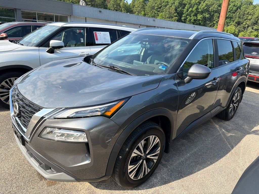 Used 2023 Gray Nissan SV image 4