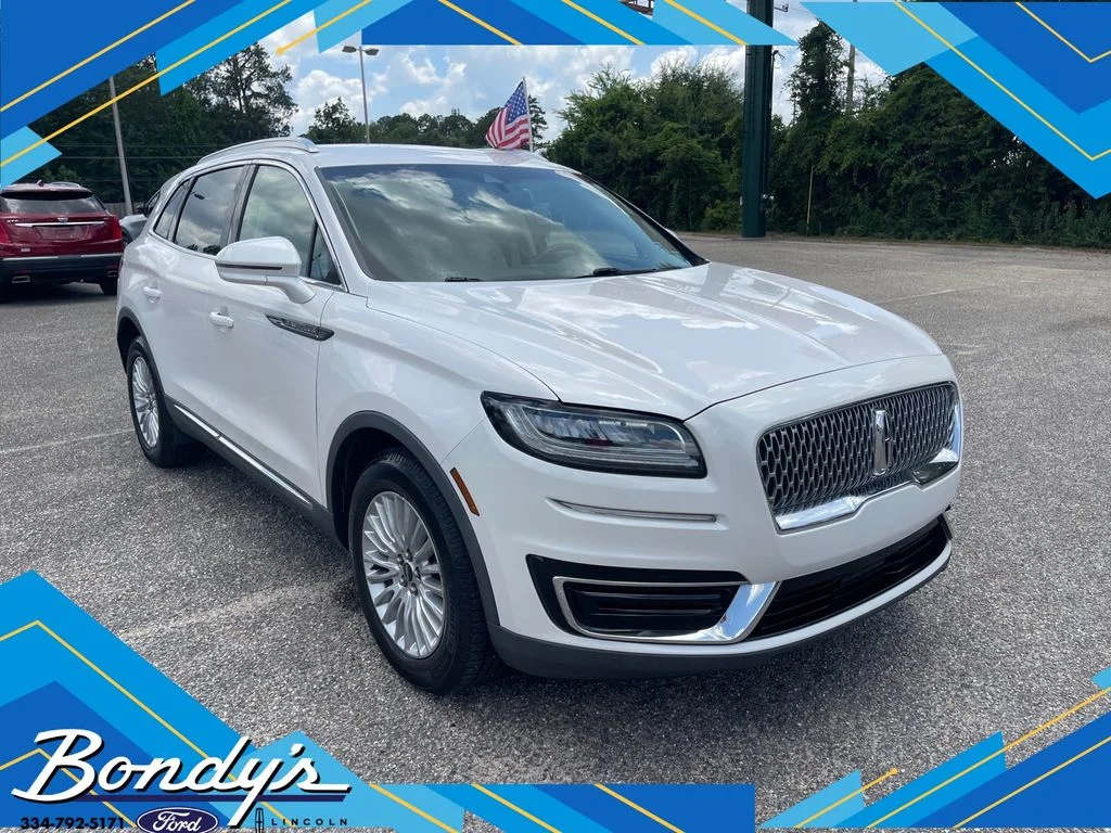 Used 2019 White Platinum Clearcoat Metallic Lincoln Standard image 1