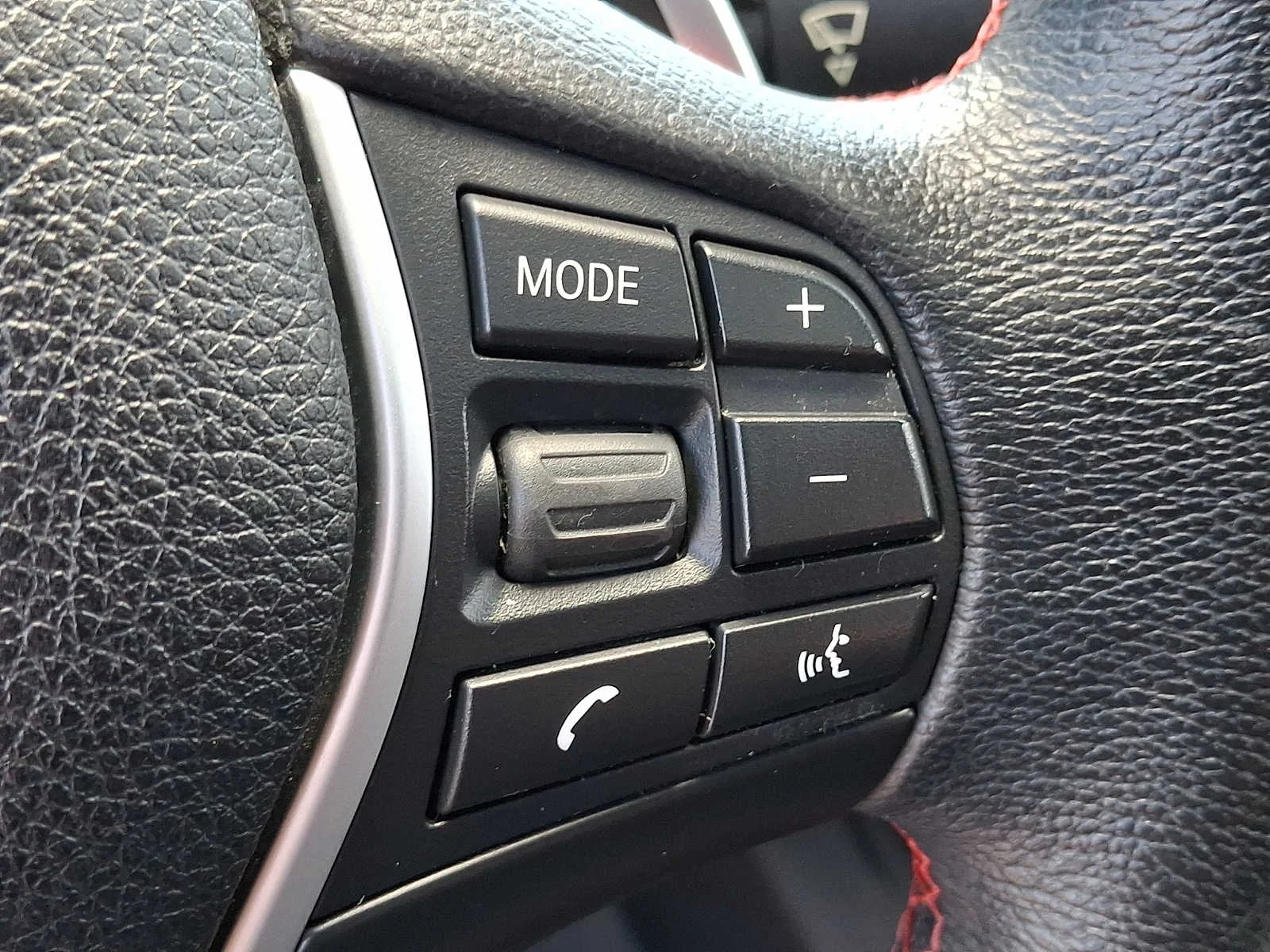 Used 2017  BMW 330i image 22