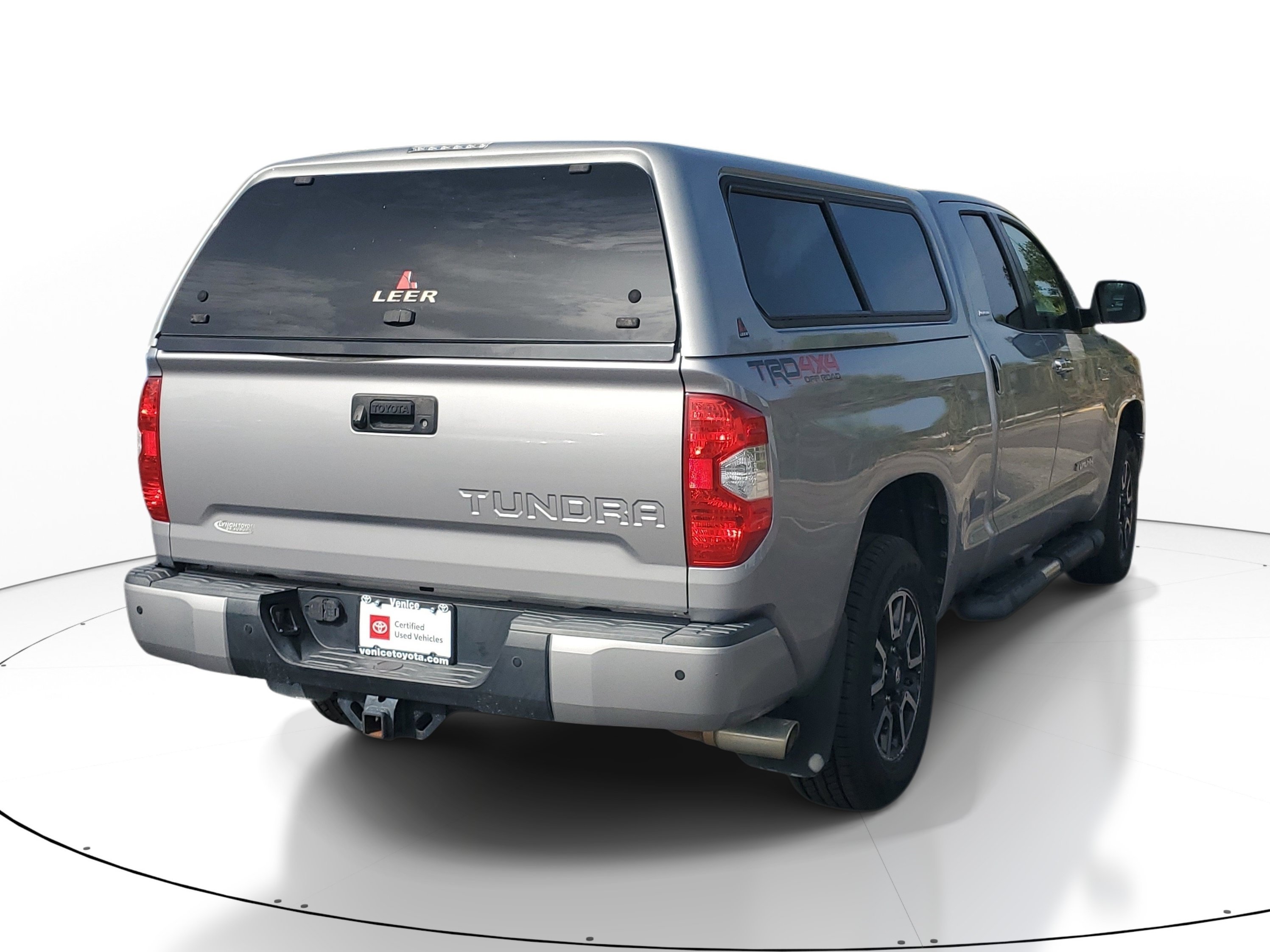 Used 2018 Silver Sky Metallic Toyota Limited image 9