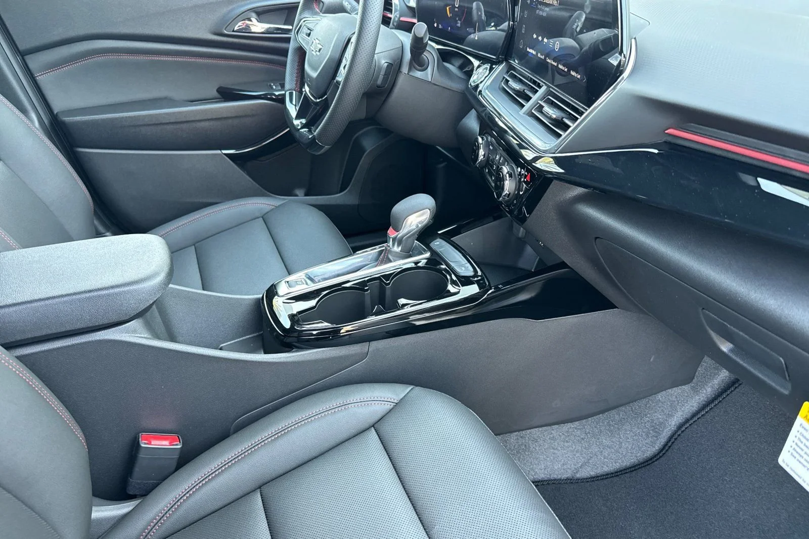 2026 Chevrolet Trax RS - Photo 15