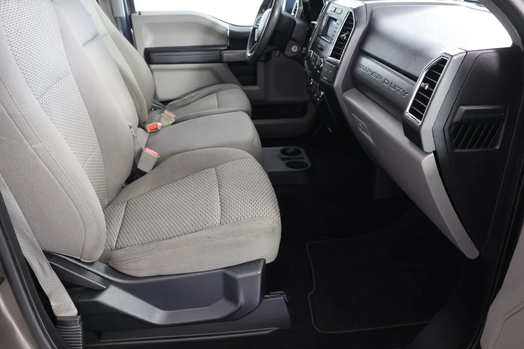 Used 2018 Stone Gray Metallic Ford XLT image 20