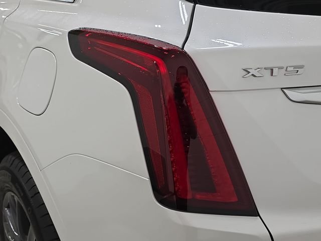 Used 2021 White Cadillac Premium Luxury image 31