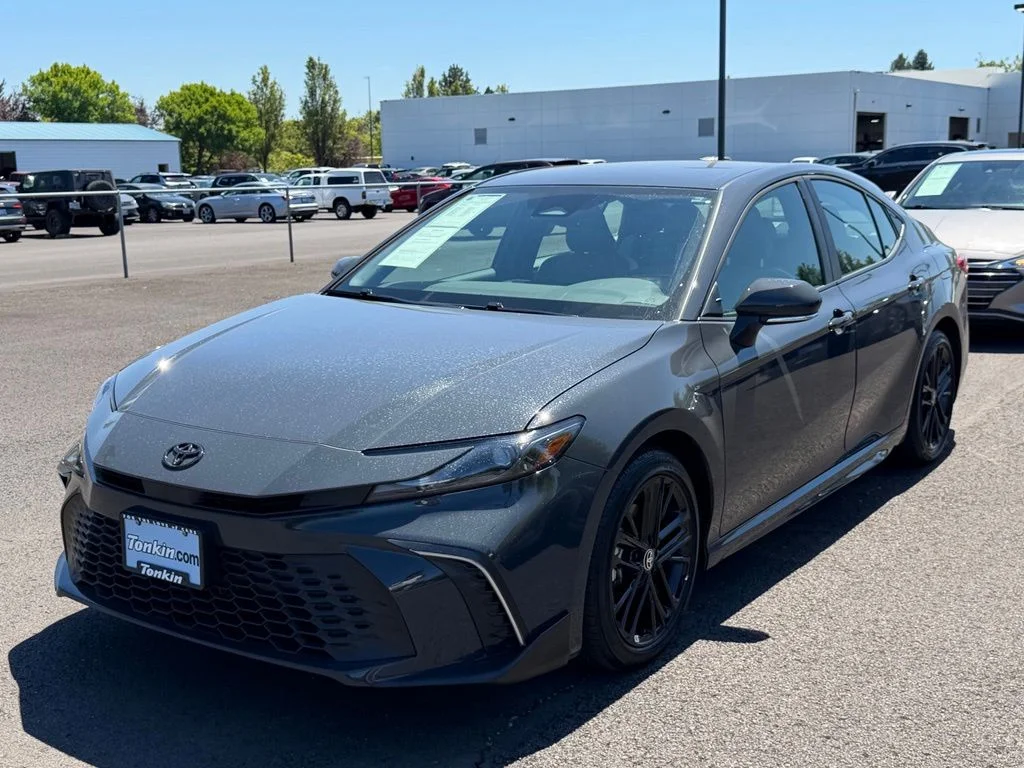 Used 2025 Underground Toyota SE image 5