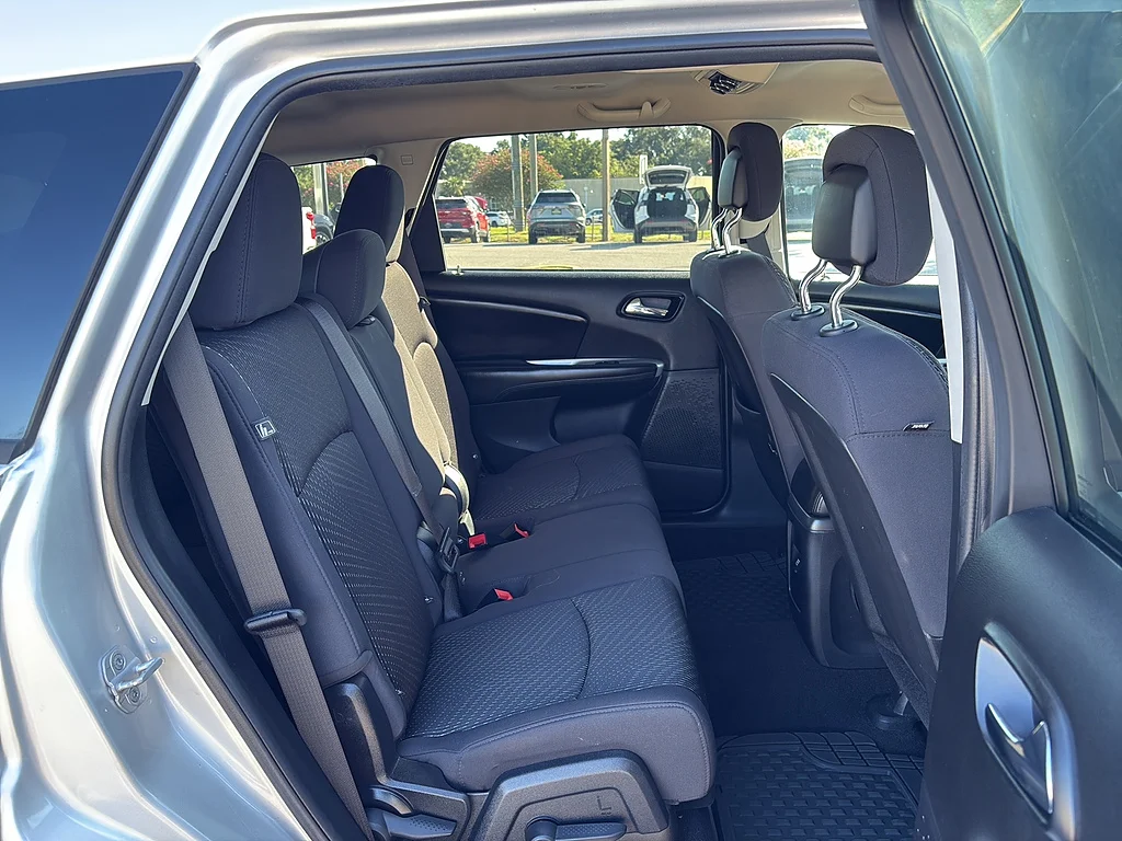 Used 2012 Bright Silver Metallic Clear Coat Dodge  image 17