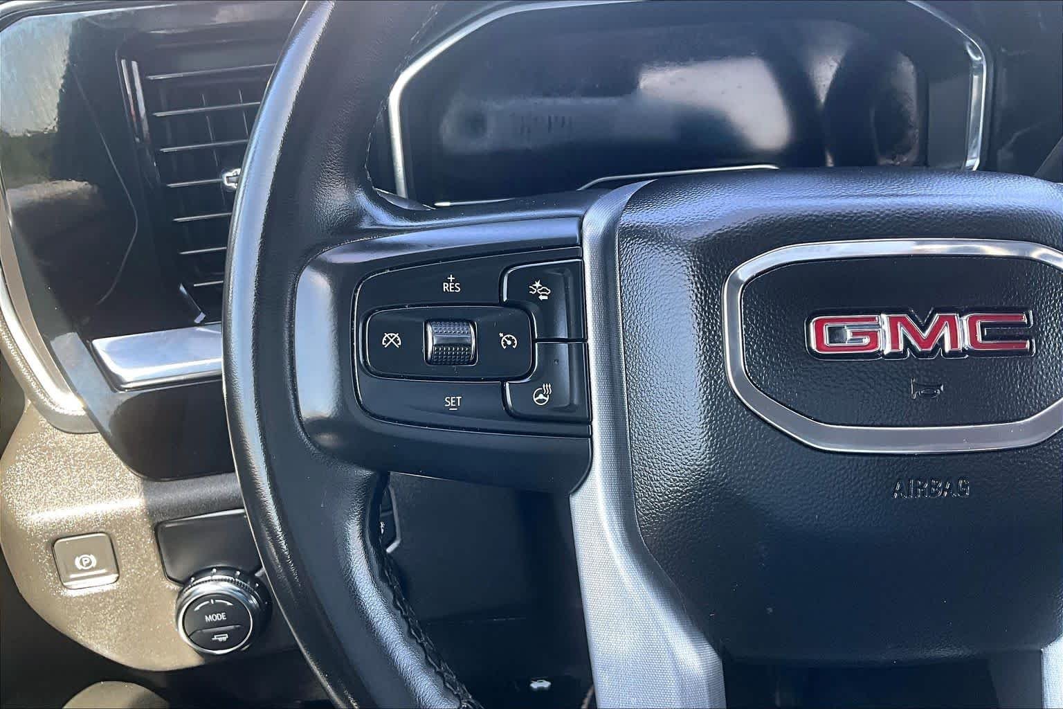 Used 2024 Sterling Metallic GMC Elevation image 24