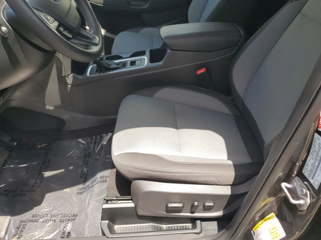 Used 2018 Gray Ford SE image 20