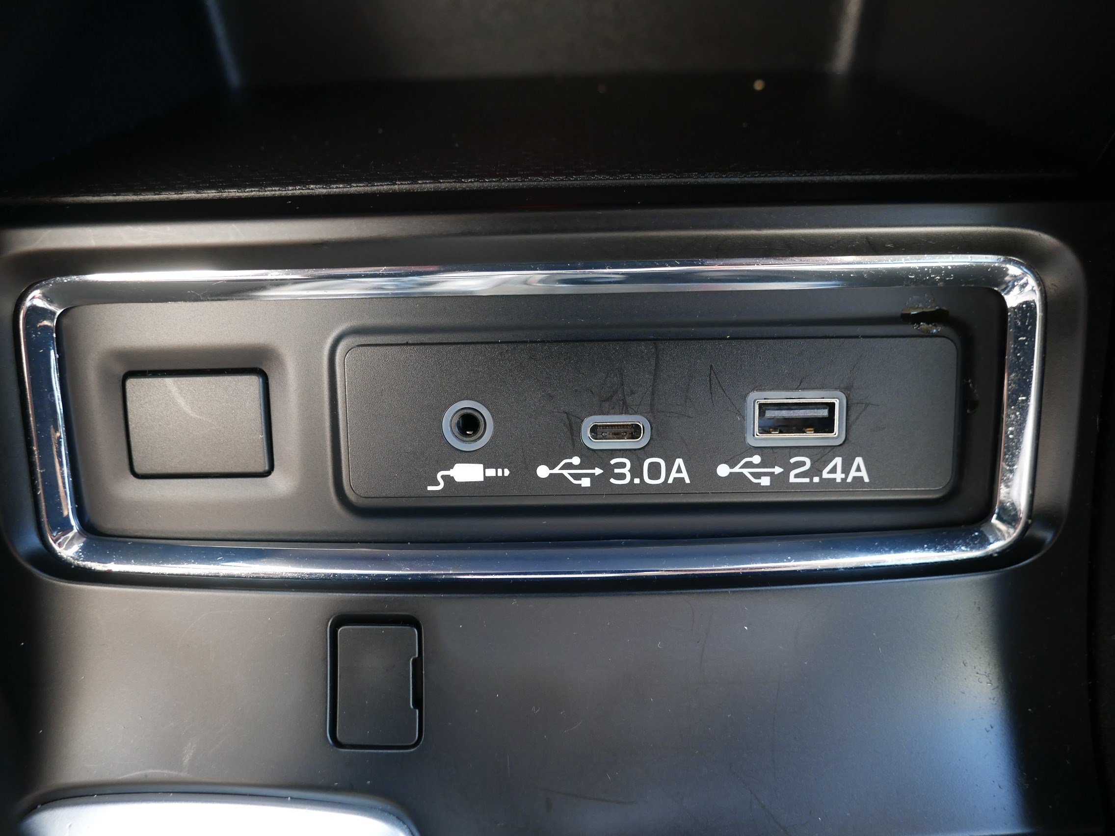 Certified Used 2025 Crystal Black Silica Subaru Premium image 33