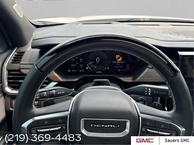 2024 GMC Acadia Denali - Photo 13