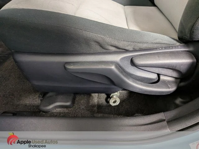 Used 2014  Toyota Two image 13