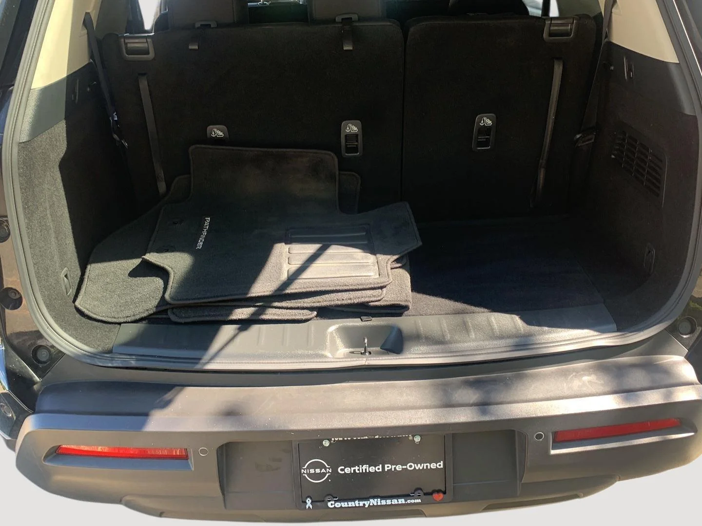 Used 2024 Super Black Nissan SV image 28