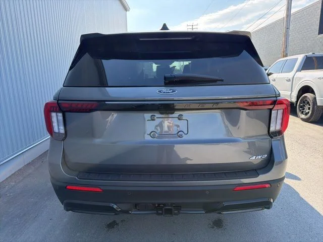 New 2026 Carbonized Gray Metallic Ford ST-Line image 19