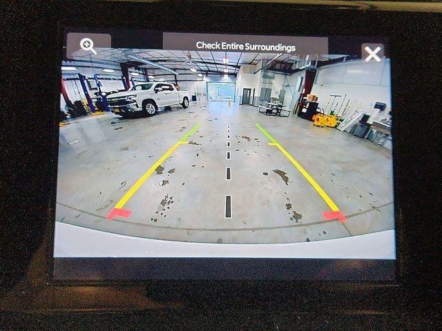 Used 2023 White Jeep Altitude image 14