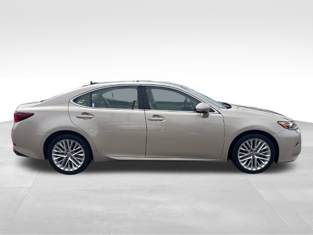 Used 2018 Beige Lexus 350 image 6