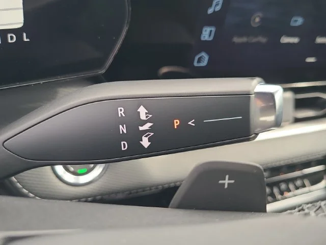 2027 Chevrolet Equinox LT - Photo 33