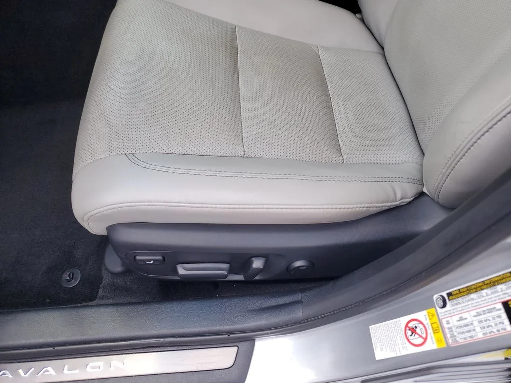 Used 2017 Silver Toyota Limited image 19
