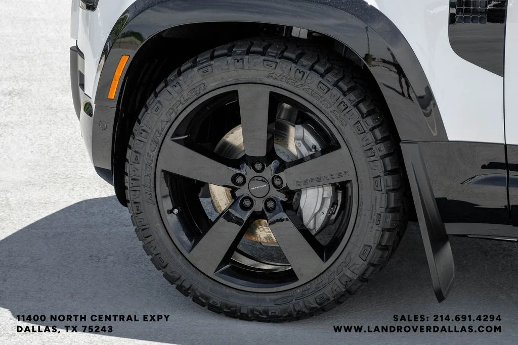 New 2026 Fuji White Land Rover X-Dynamic SE image 52