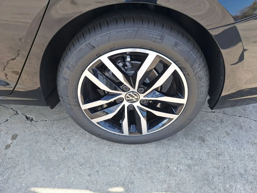 New 2026 Black Volkswagen 1.5T SE image 24