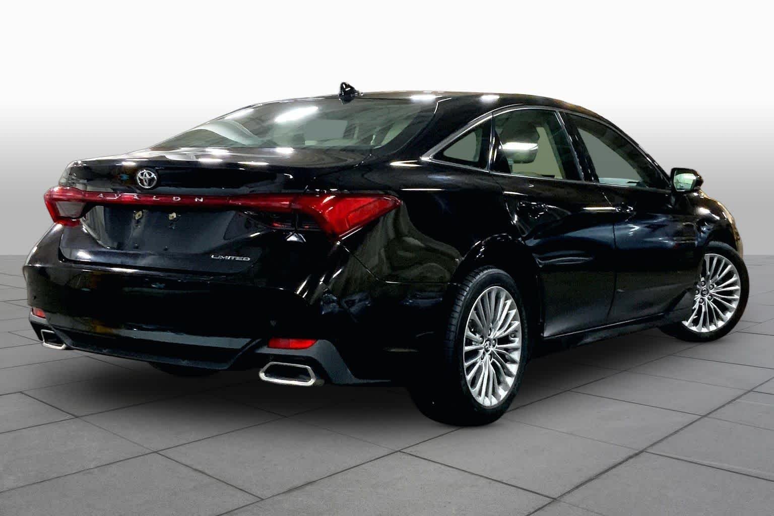 Used 2019 Opulent Amber Toyota Limited image 13