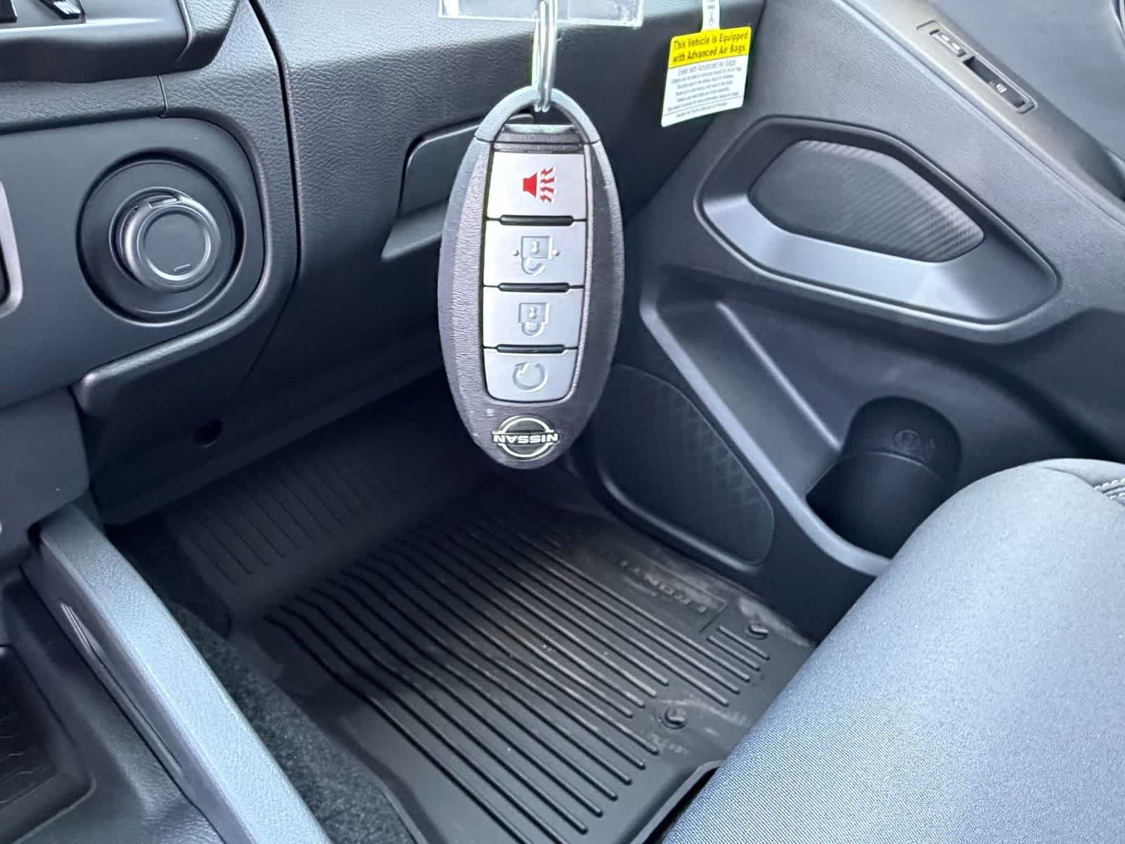 New 2026 Boulder Gray Pearl Nissan Crew Cab SV image 21