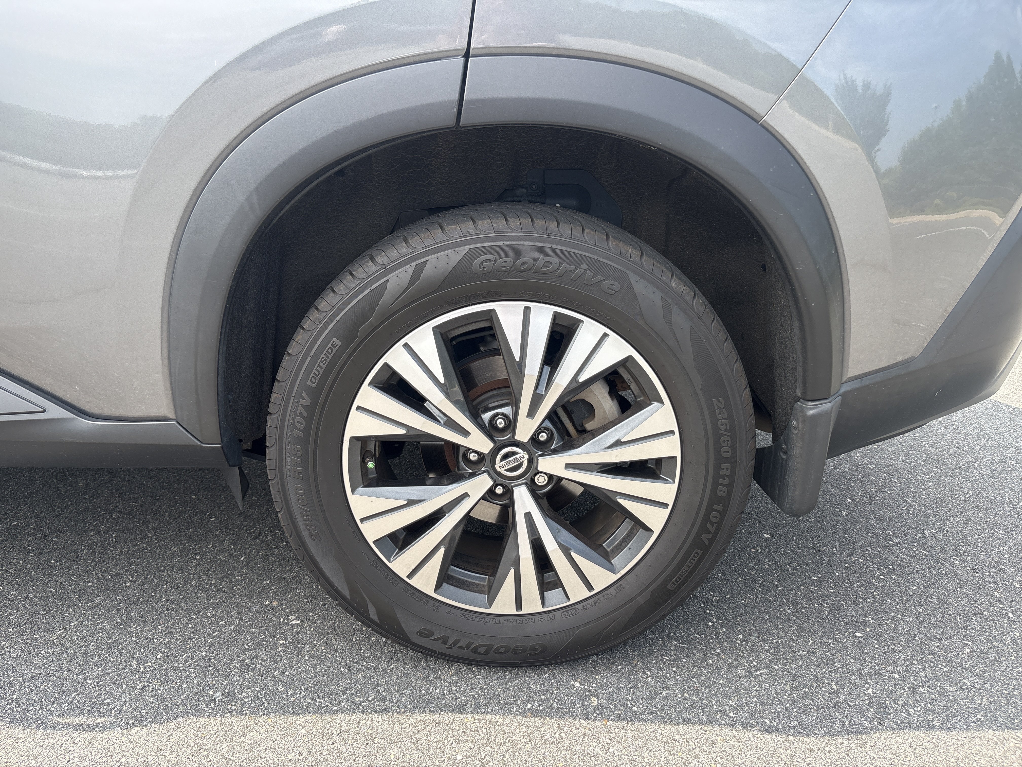 Used 2021 Gun Metallic Nissan SV image 10