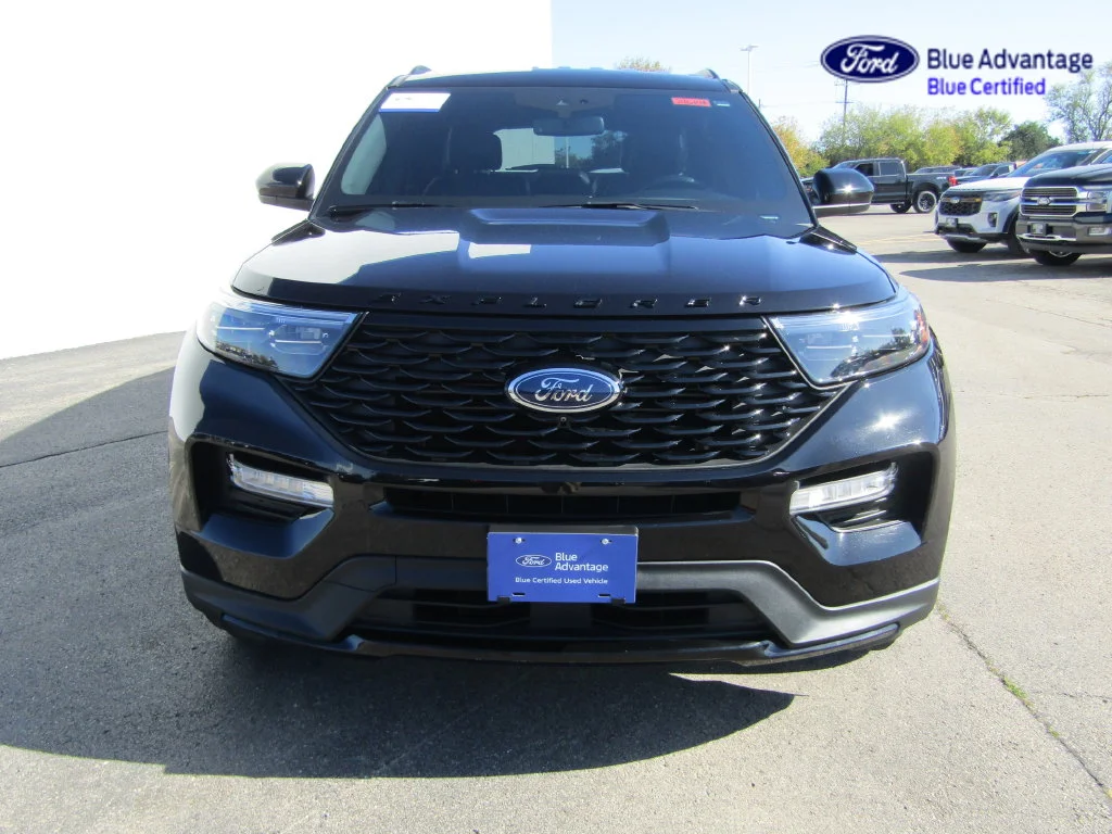 Certified Used 2022 Agate Black Metallic Ford ST-Line image 11