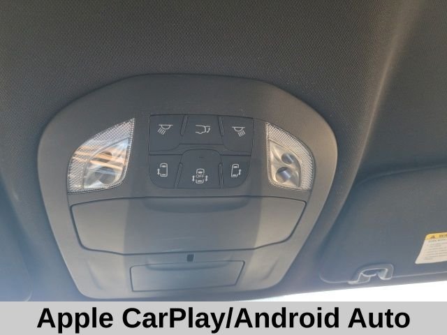 Used 2025 Bright White Clearcoat Chrysler Select image 11