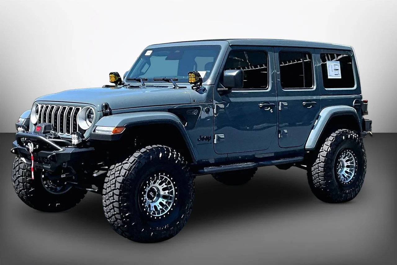 New 2026 Anvil Clear-Coat Exterior Paint Jeep Sahara image 4
