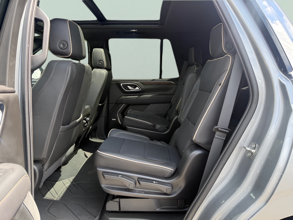 Used 2024 Gray Chevrolet Premier image 11