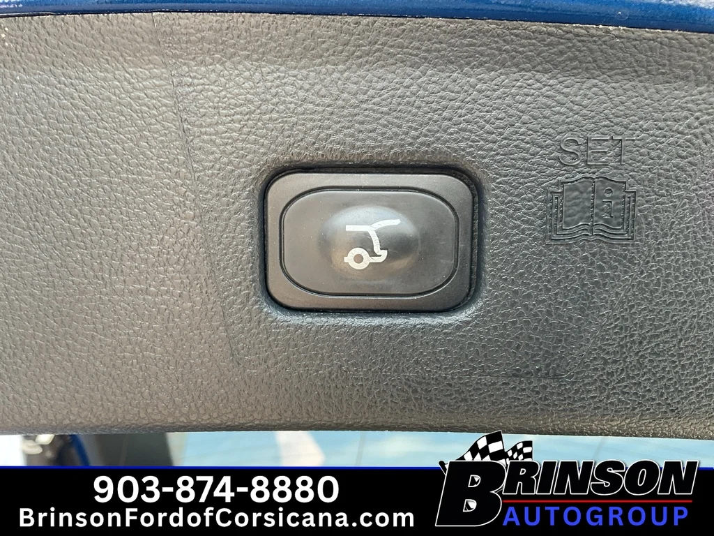 Used 2022 Atlas Blue Metallic Ford SEL image 12