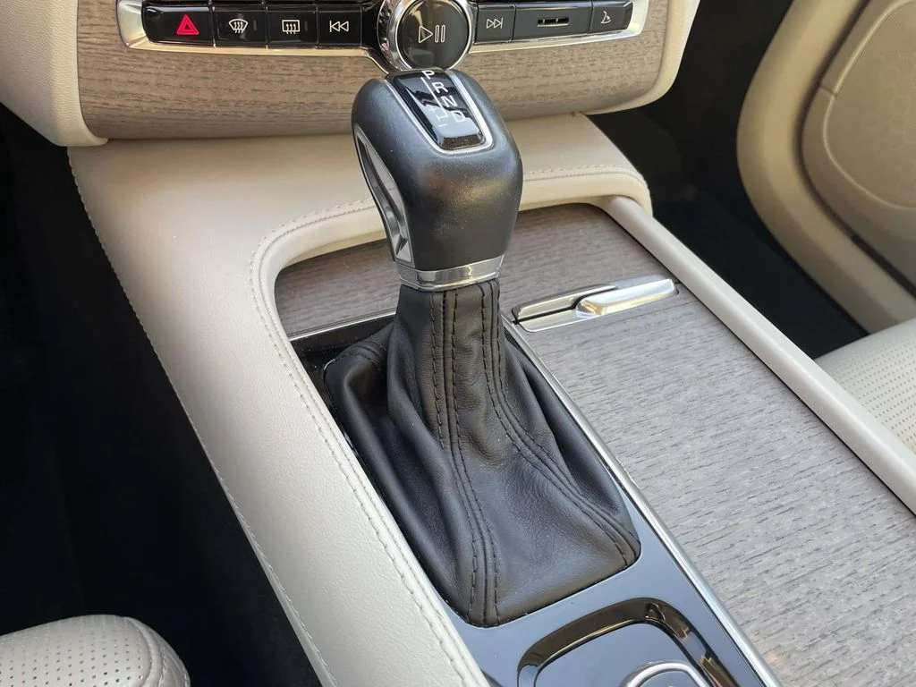 Used 2021 Birch Light Metallic Volvo Inscription image 21