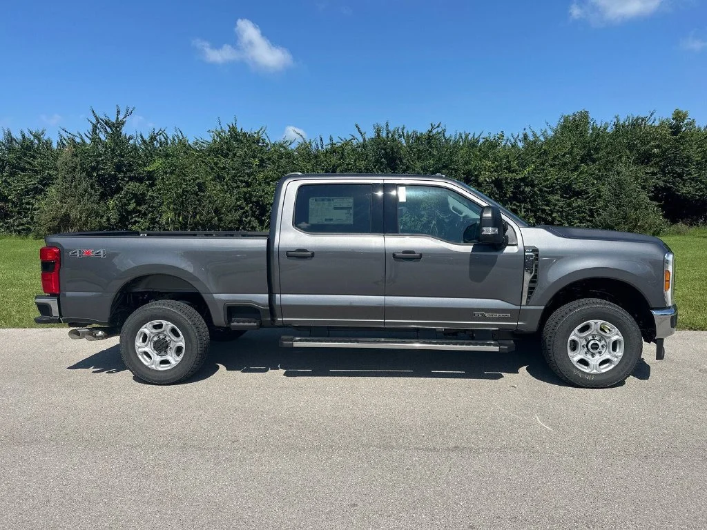 New 2026 Gray Ford XLT image 13