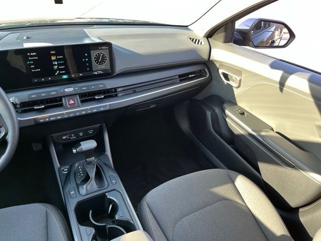 Used 2025 Gray Kia LXS image 8